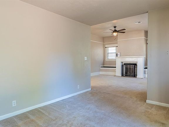 4th image of 309 N Pecan St