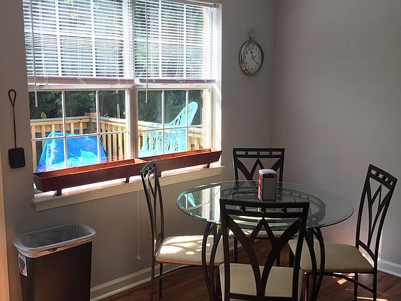 Dinette area in kitchen.