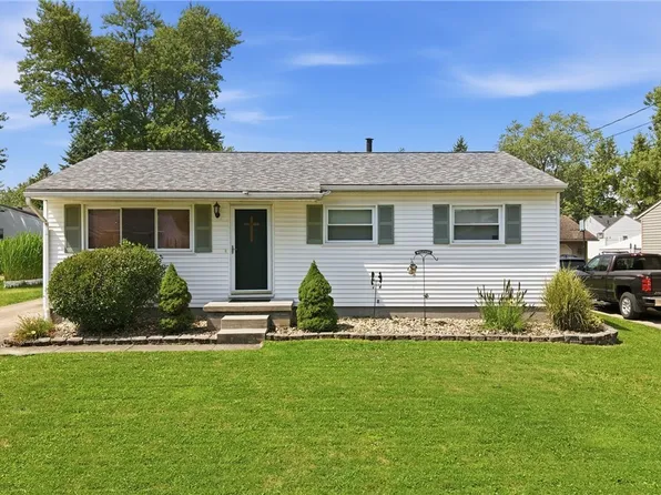 664 Burdie Dr, Hubbard, OH 44425