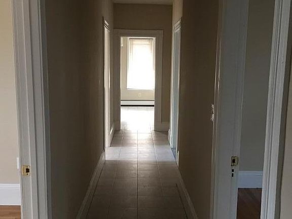 5th image of 27 Falcon St #1