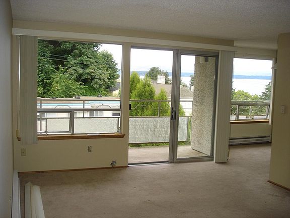 3rd image of 7050 Lincoln Park Way SW APT 401