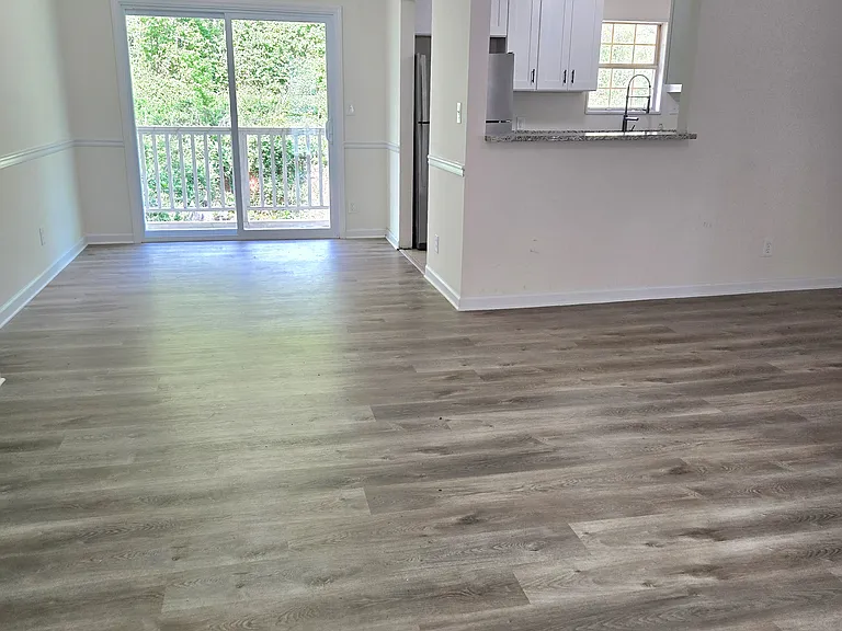 106 Sterling Ct — Photo 6