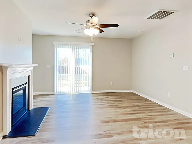1059 Summerlin Trl — Photo 2