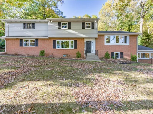 3643 Laurel Ln, Center Valley, PA 18034