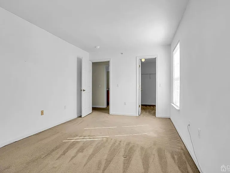 1054 Morning Glory Dr — Photo 11