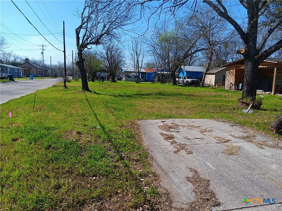 2nd image of 1558 Sunset St