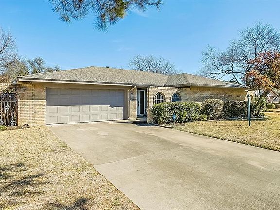 2nd image of 6925 Winifred Dr