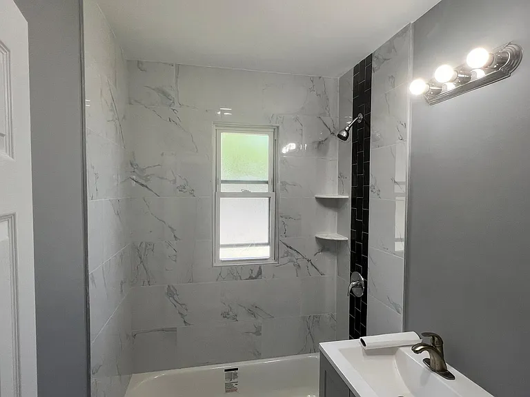 33 Obal Ave — Photo 3