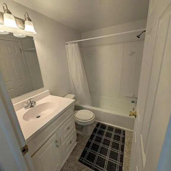 1820 Sunnyside Dr #5 — Photo 6