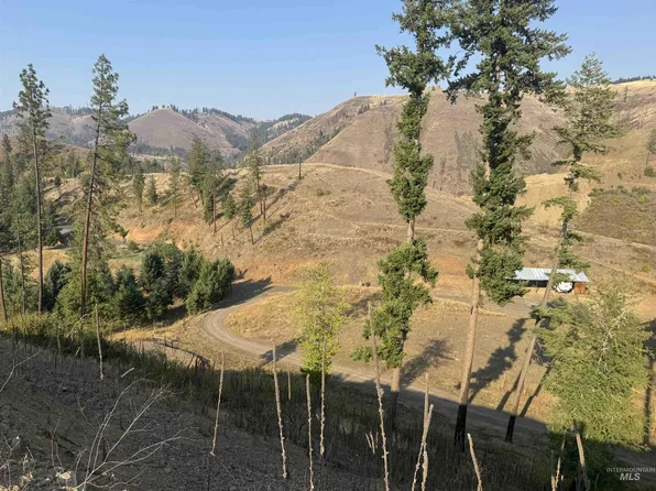 129 Meadow Ln, Kamiah, ID 83536
