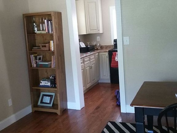 2nd image of 400 Ocala Dr