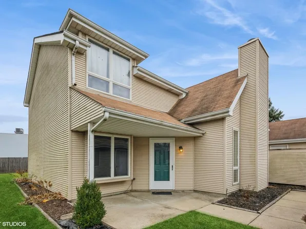 101 Bluegrass Dr, Schererville, IN 46375