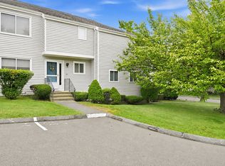 211 Greens Farm Rd, Branford, CT 06405