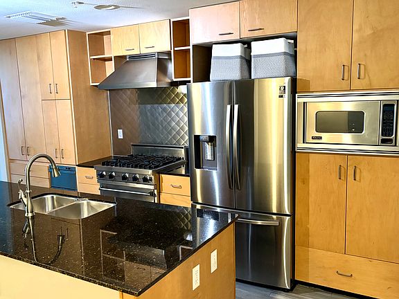 5th image of 1120 E Kennedy Blvd #1423