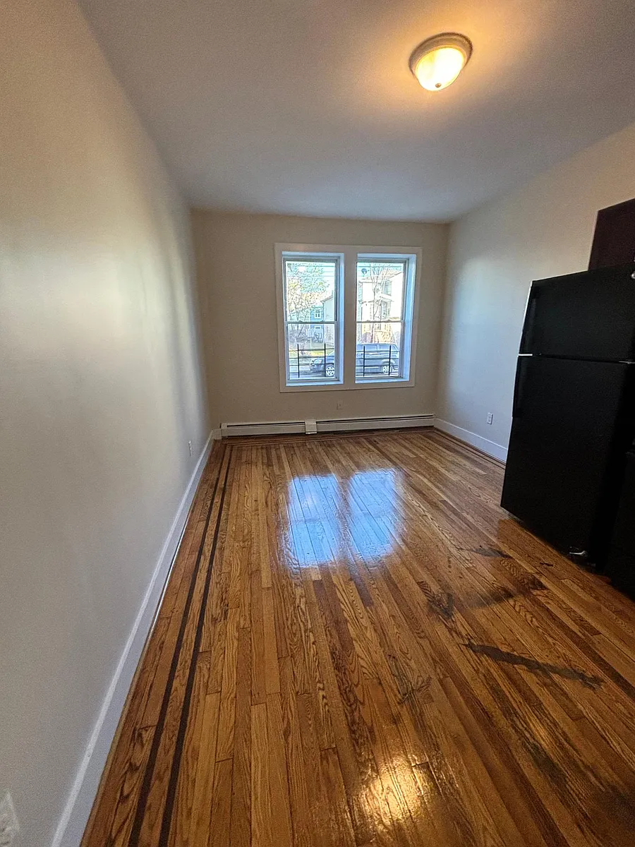 Building Photo - 901 Bergen St #3E