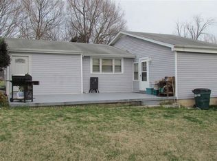 318 Old Lovers Ln, Bowling Green, KY 42103