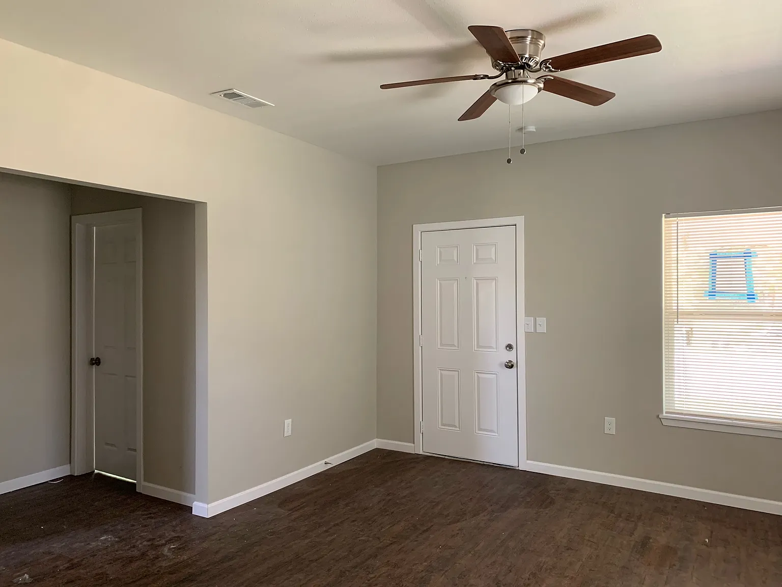 1012 Fay Street Gainesville, Texas 76240 (LMS) - 1 — Photo 4