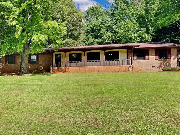 3284 Salem Ln SE, Conyers, GA 30013
