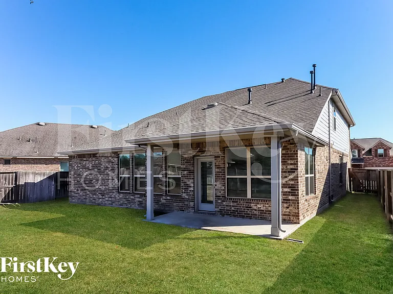 6406 Wolf Run Dr — Photo 15