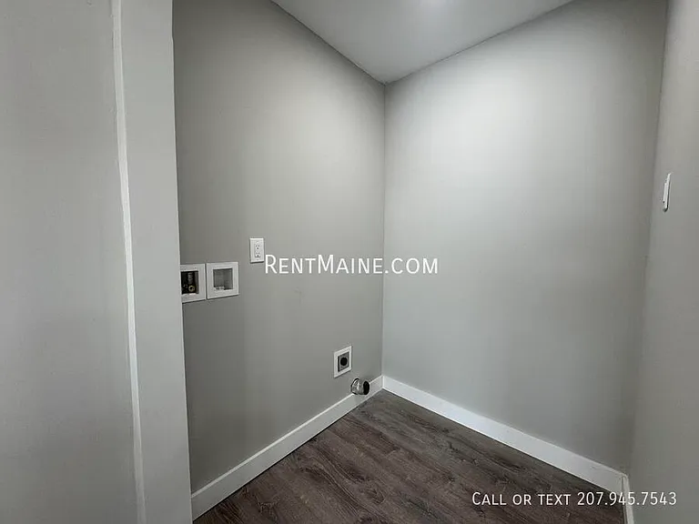 6 Woodman Ave #1 — Photo 4