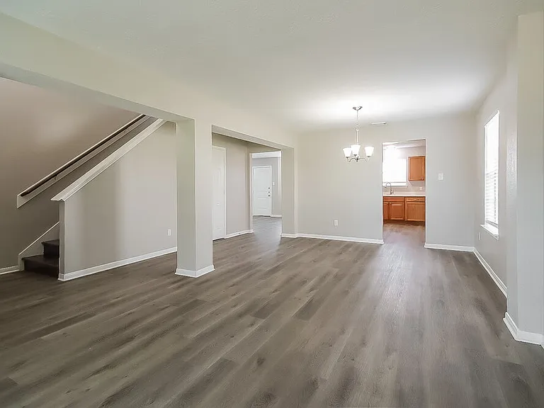 4805 E Parma Dr — Photo 6