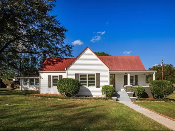 240 Gardendale Dr, Gardendale, AL 35071