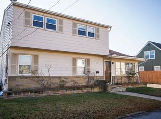 21 Mozart St, Cranston, RI 02920