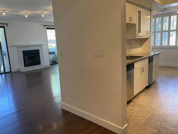 5th image of 800 N El Camino Real #205-1