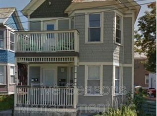 8 Park St #B, Burlington, VT 05401