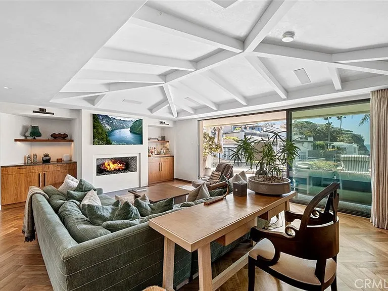 27 Emerald Bay — Photo 8