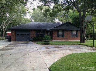 104 Turner St, Clute, TX 77531