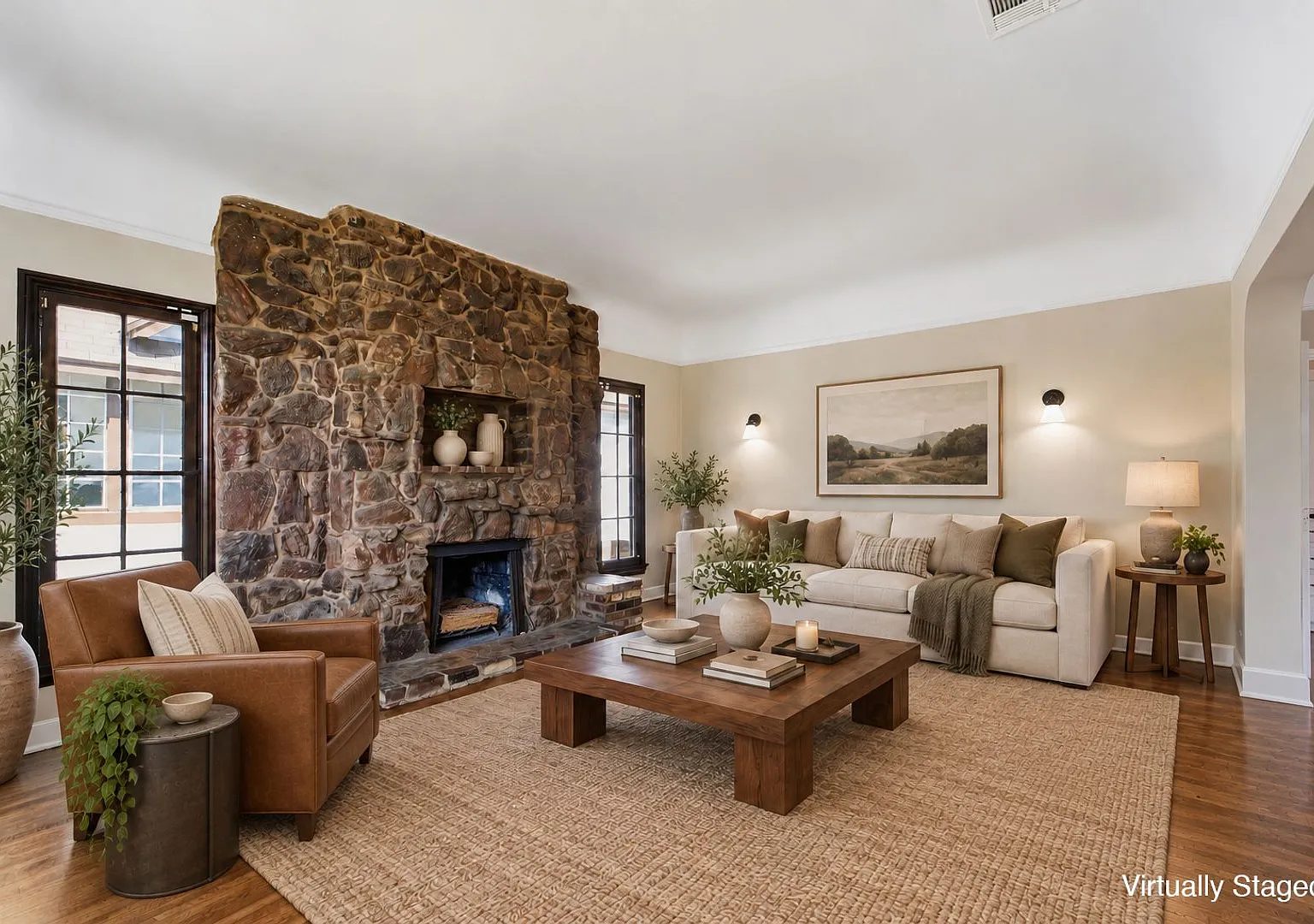 Classic Spanish-Style Single-Family Home with Hardwood Floors & Private Backyard — Photo 4