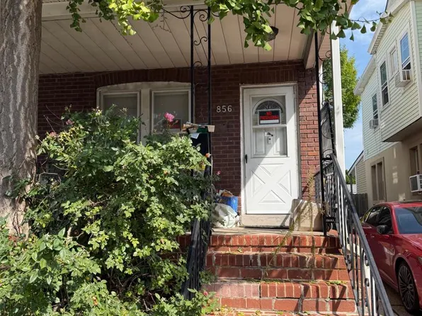 856 Spruce St, Lawrence Township, NJ 08648