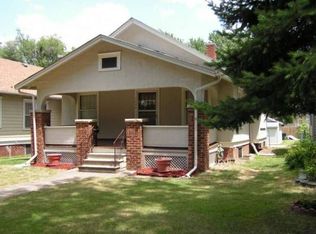 1328 SW Macvicar Ave, Topeka, KS 66604