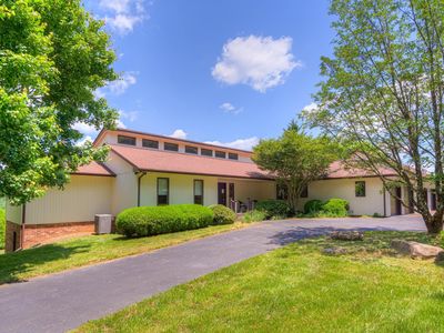 1000 Doe Run, Blacksburg, VA, 24060