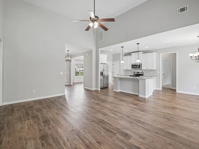 1121 Birchwood Dr — Photo 17