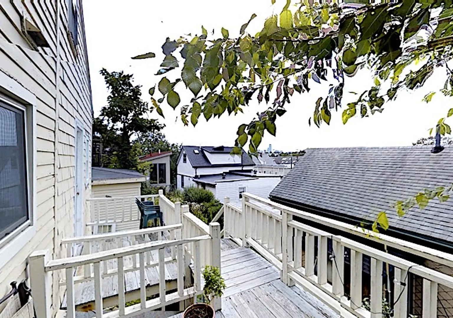 Somerville- 2.5 BR Apartment - 9/1/26 - NO FEE — Photo 4