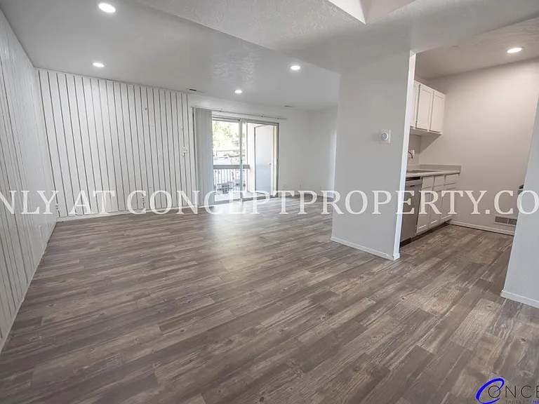 Foothill Terrace — Photo 147