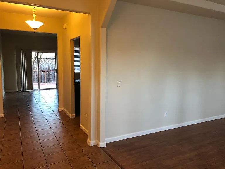 67 Cock Robin Ave — Photo 13