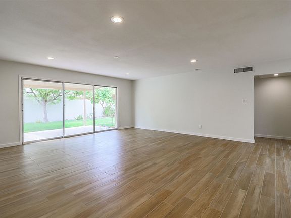 5th image of 7713 E Northland Dr