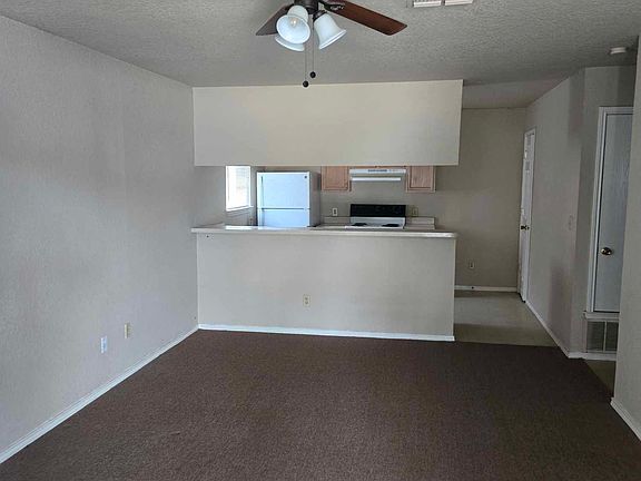 2nd image of 421 Jackson St APT 3