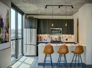 160 N Ada St, Chicago, IL 60607