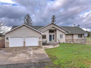 10011 E Tallman Rd, Chattaroy, WA 99003