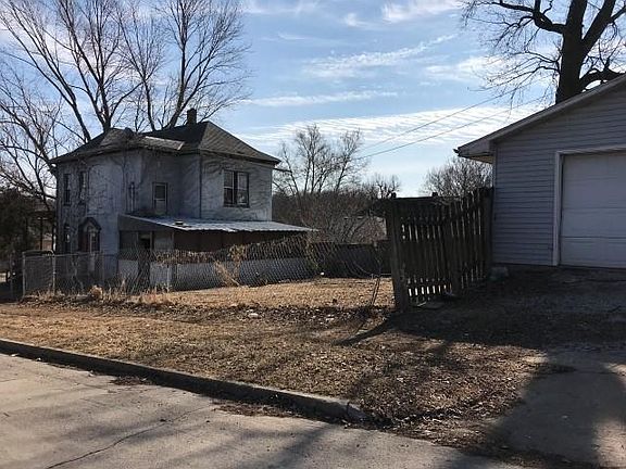 4th image of 1522 Lafayette St
