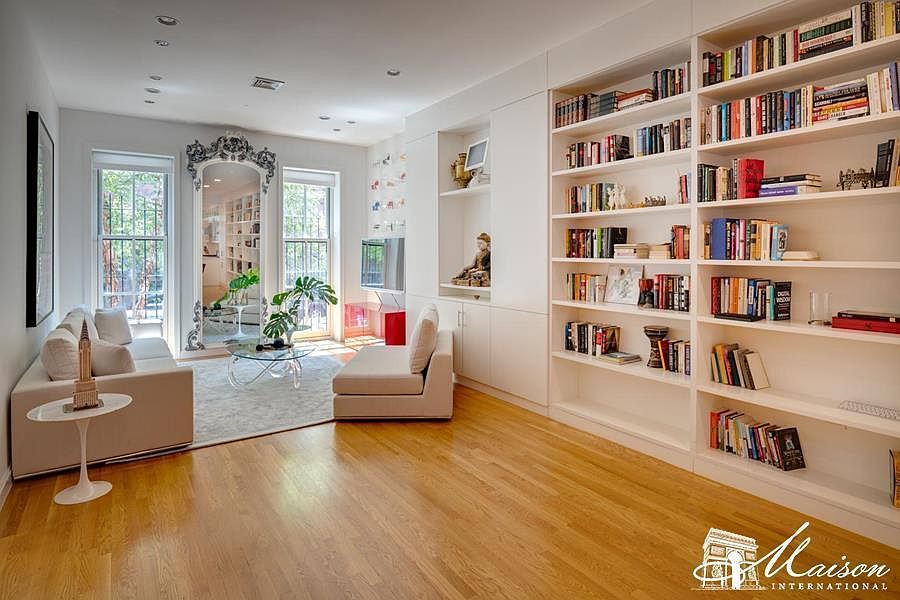 1st image of 413 W 21st St