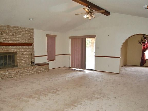 3rd image of 409 E 17th Ln