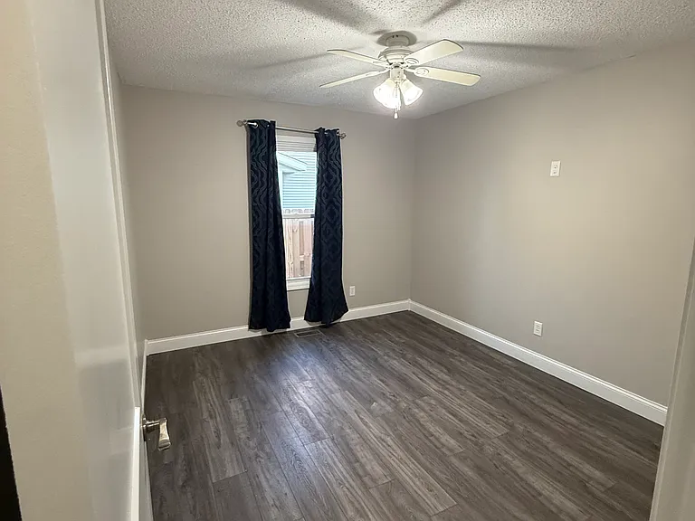153 Wintergreen Dr — Photo 5