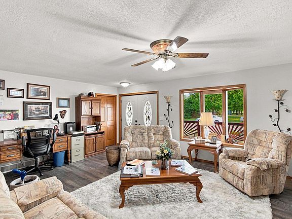 5th image of 521 E Lightner Ave