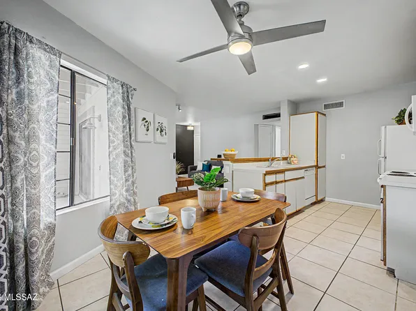1693 W Wood Bridge Ct, Tucson, AZ 85746