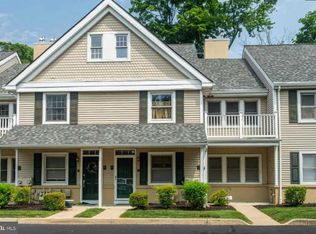 4 Comly Ct, Flourtown, PA 19031